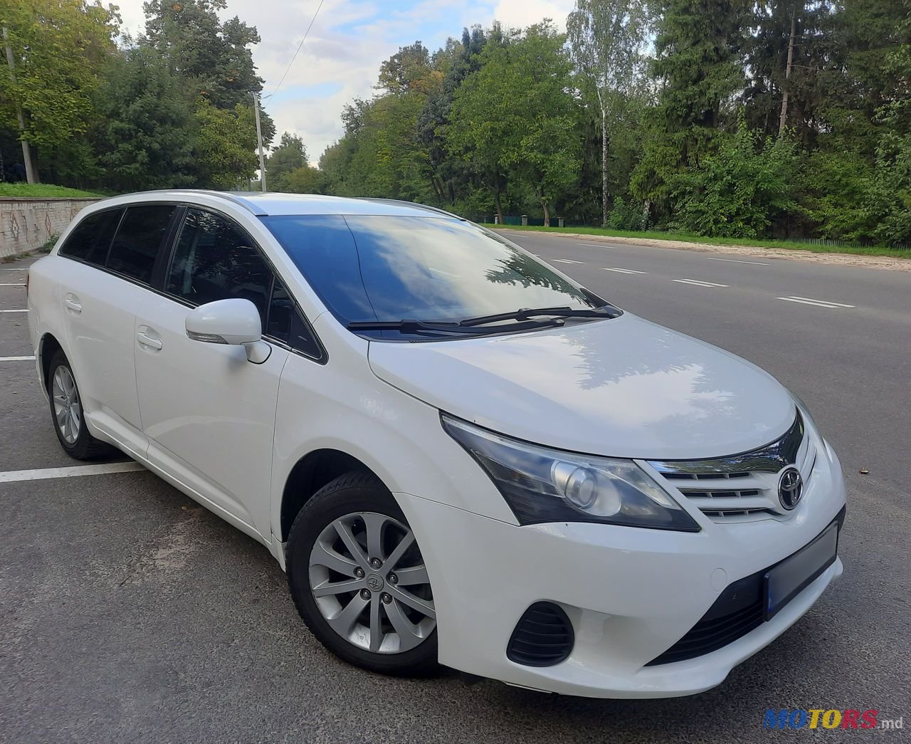 2009' Toyota Avensis photo #1