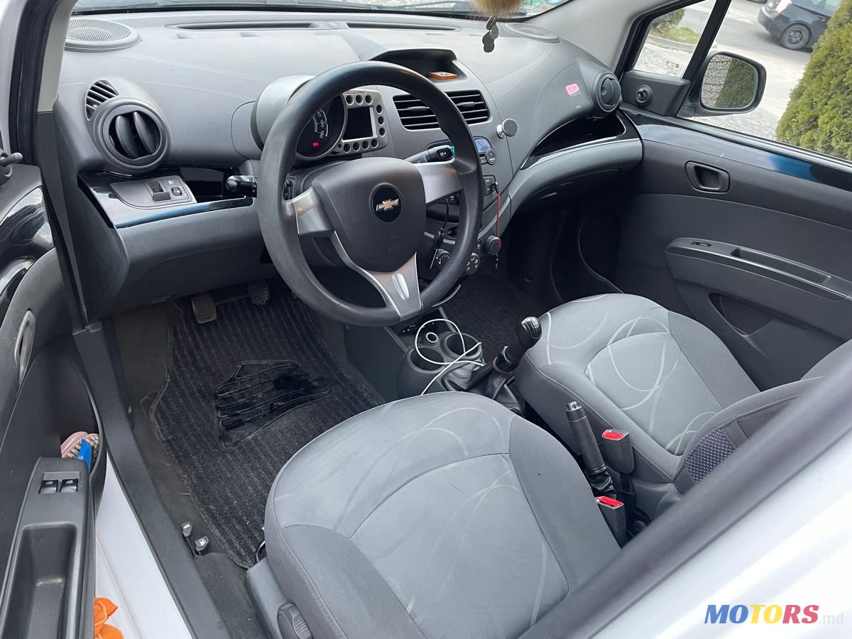 2010' Chevrolet Spark photo #6