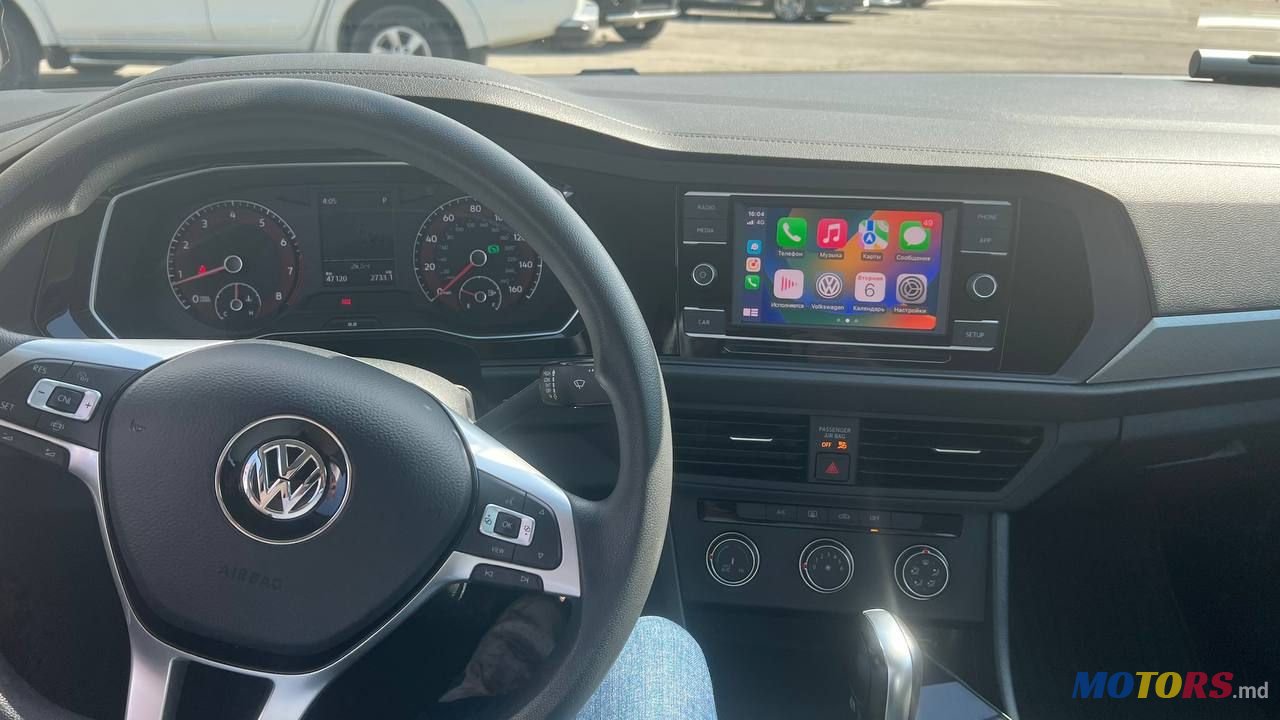 2018' Volkswagen Jetta photo #6
