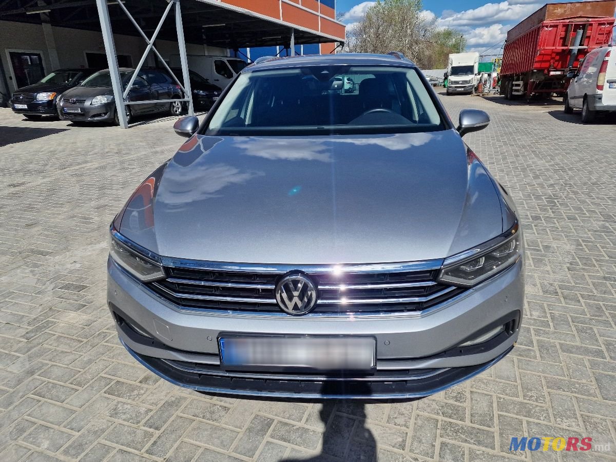 2020' Volkswagen Passat photo #1