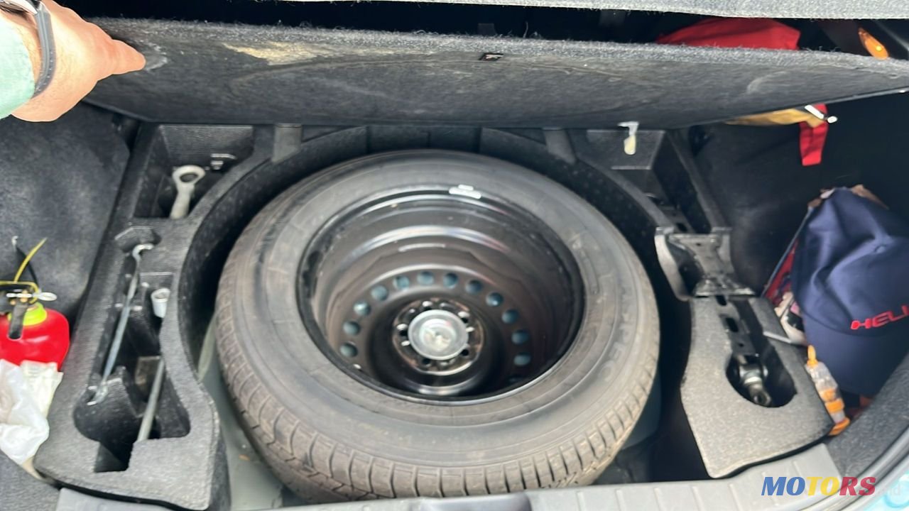 2012' Mitsubishi ASX photo #6