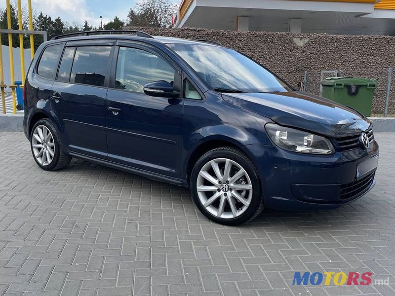 2013' Volkswagen Touran photo #6