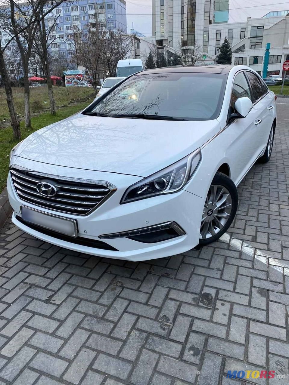2015' Hyundai Sonata photo #2