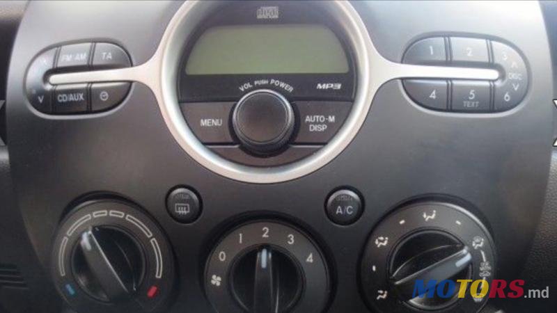 2008' Mazda Mazda2 photo #2