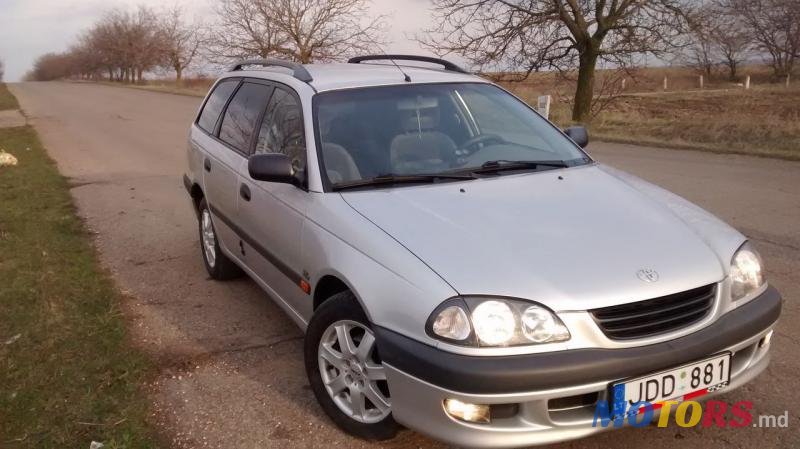 2000' Toyota Avensis photo #5