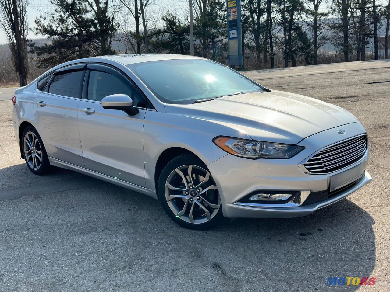 2017' Ford Fusion photo #2