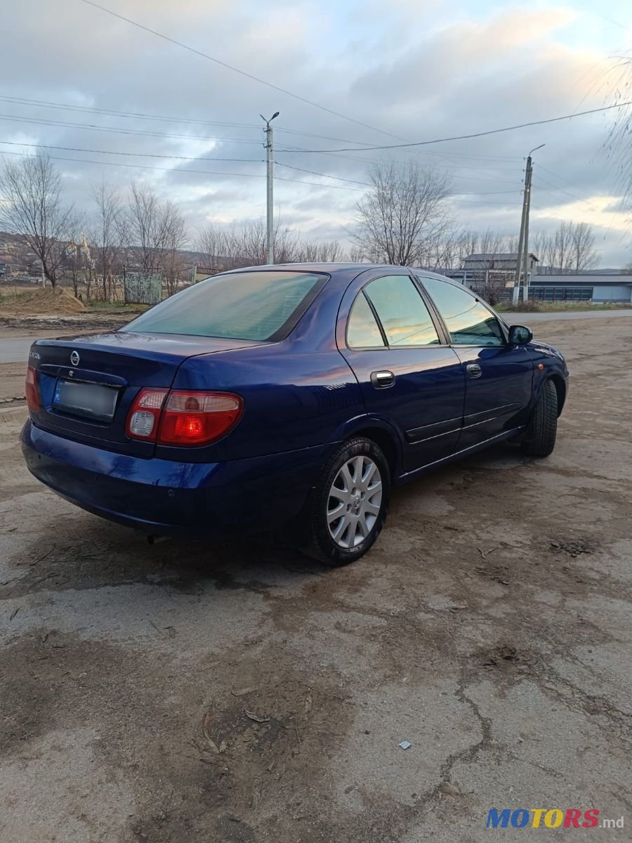 2002' Nissan Almera photo #4