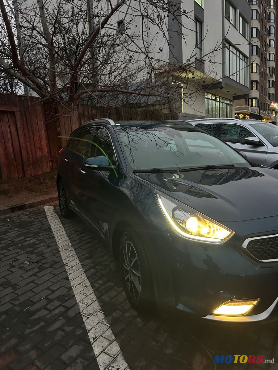 2018' Kia Niro photo #2