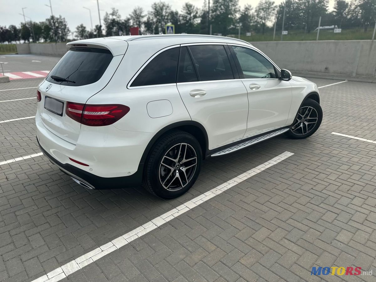 2017' Mercedes-Benz GLC photo #4