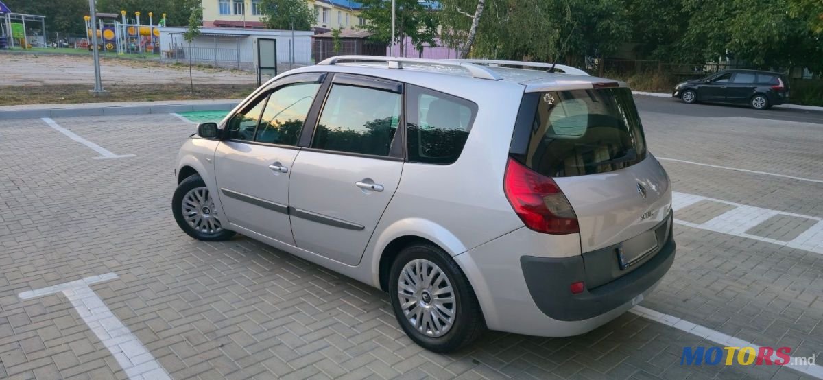 2007' Renault Grand Scenic photo #3
