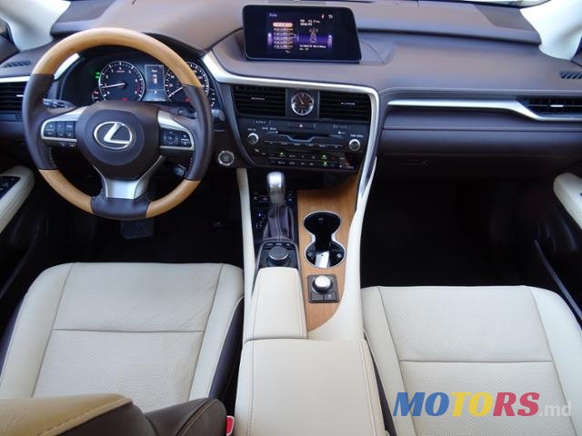 2017' Lexus RX photo #2