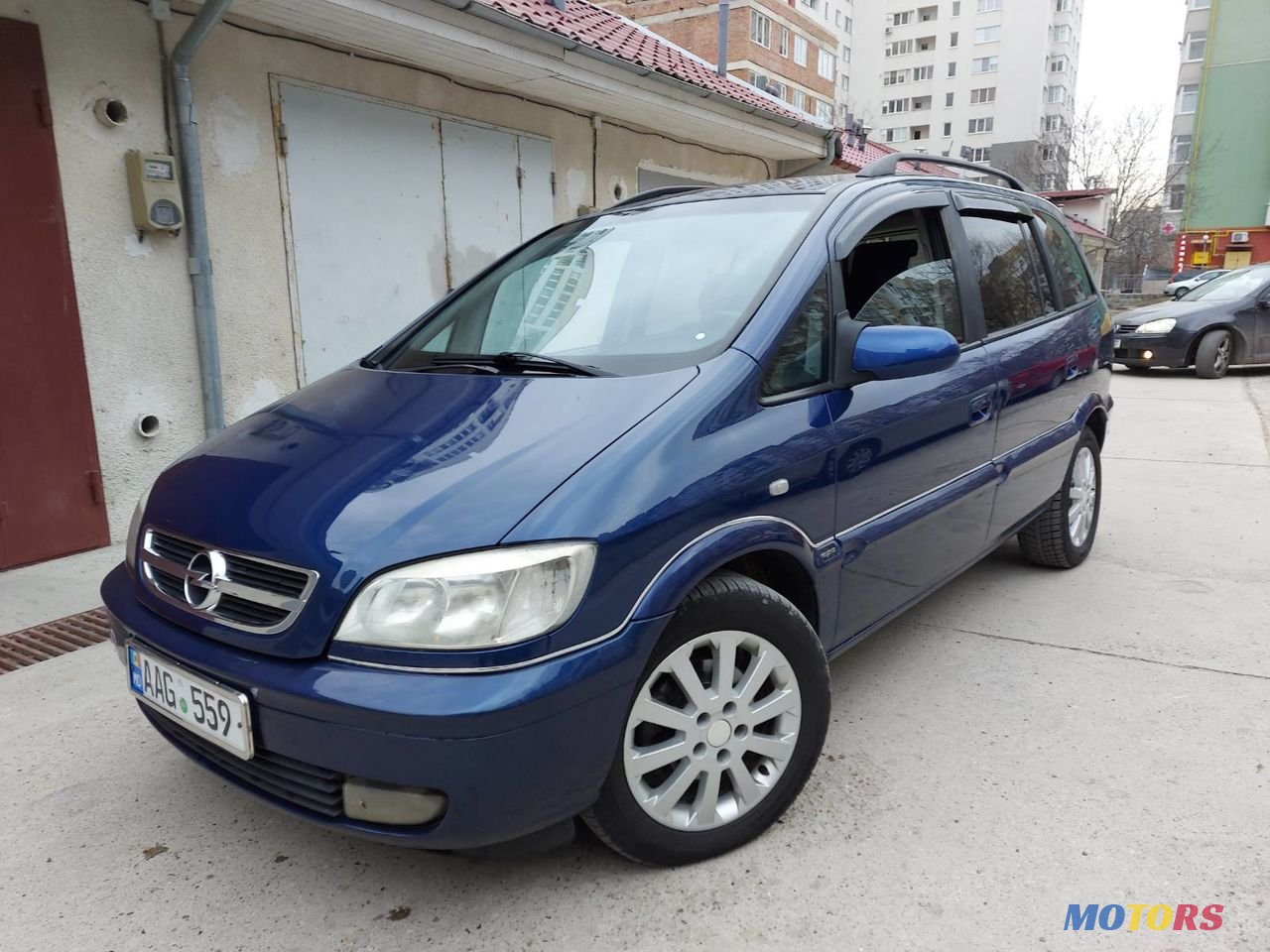 2004' Opel Zafira photo #2