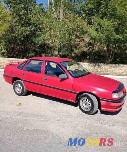 1992' Opel Vectra photo #1