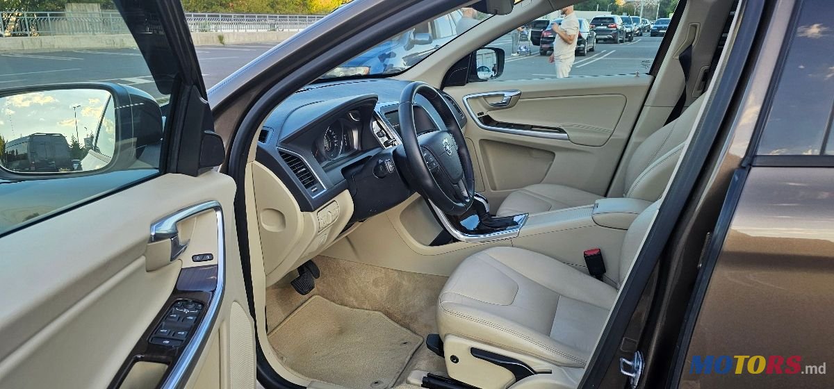 2017' Volvo XC60 photo #6