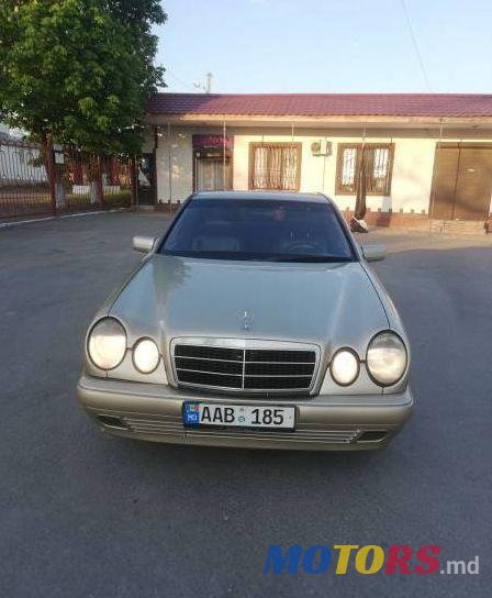 1999' Mercedes-Benz E photo #1