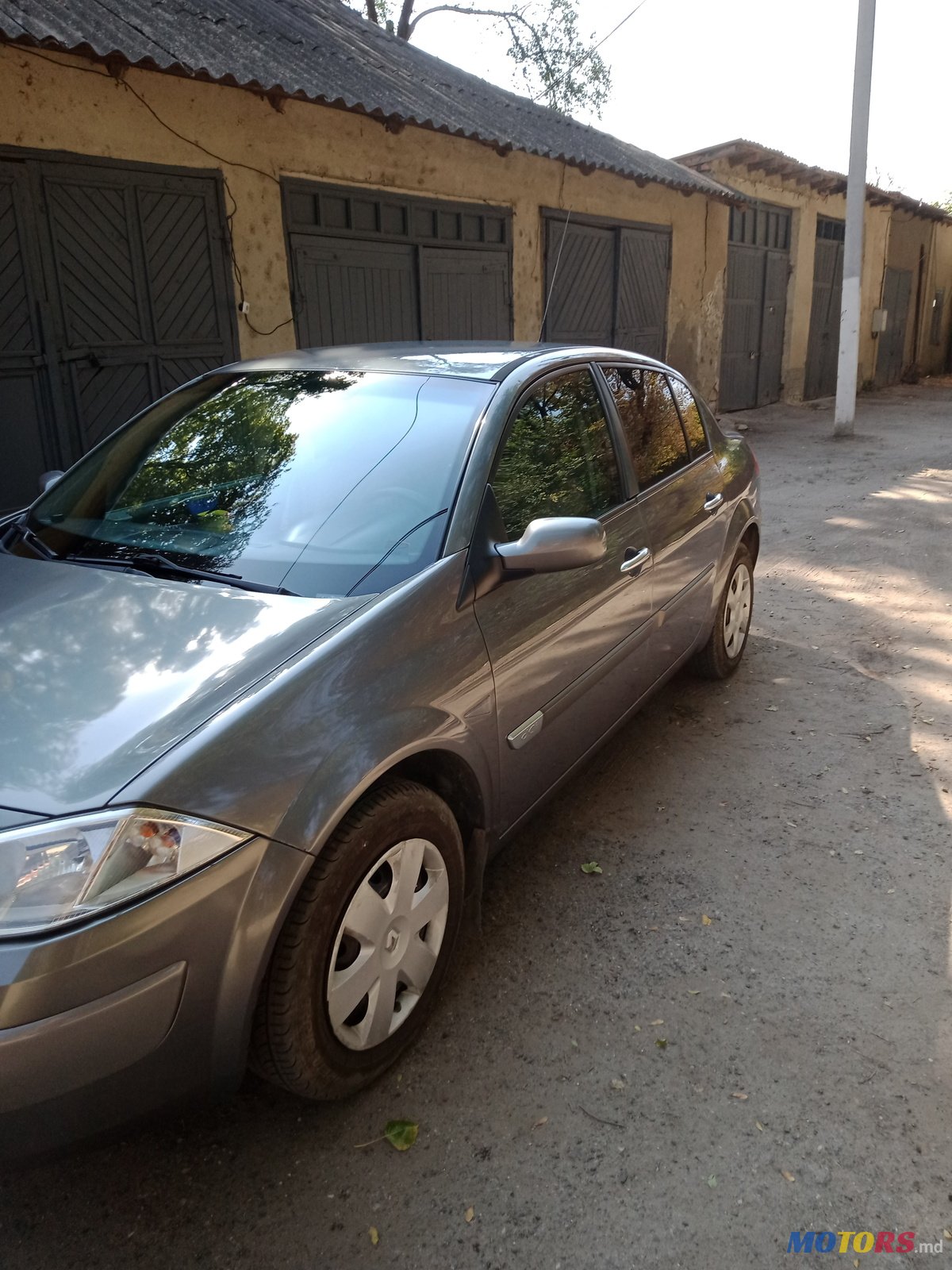 2005' Renault Megane photo #1