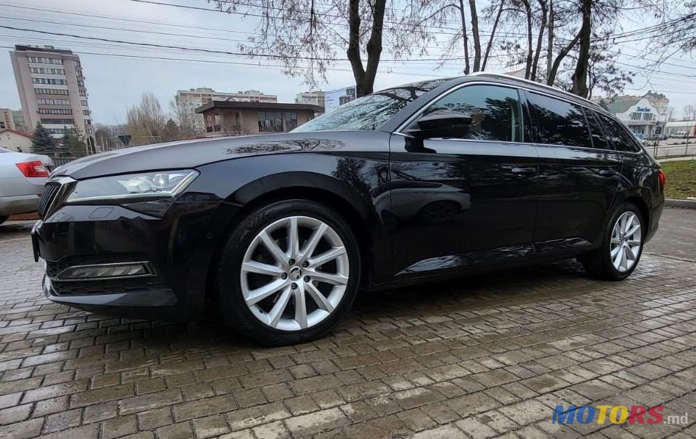 2020' Skoda Superb photo #5