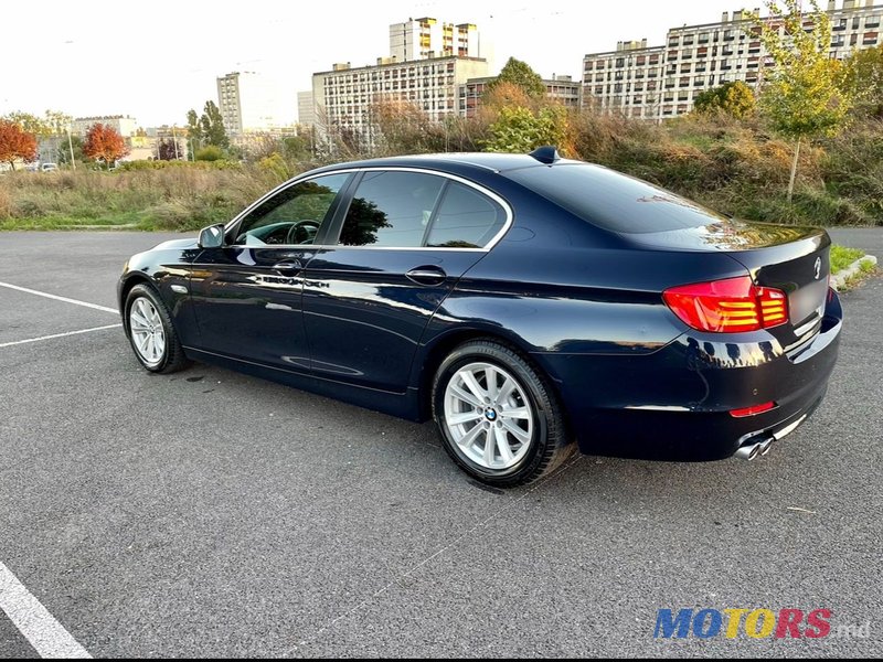 2011' BMW 5 Series photo #3