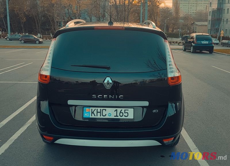 2016' Renault Grand Scenic photo #4