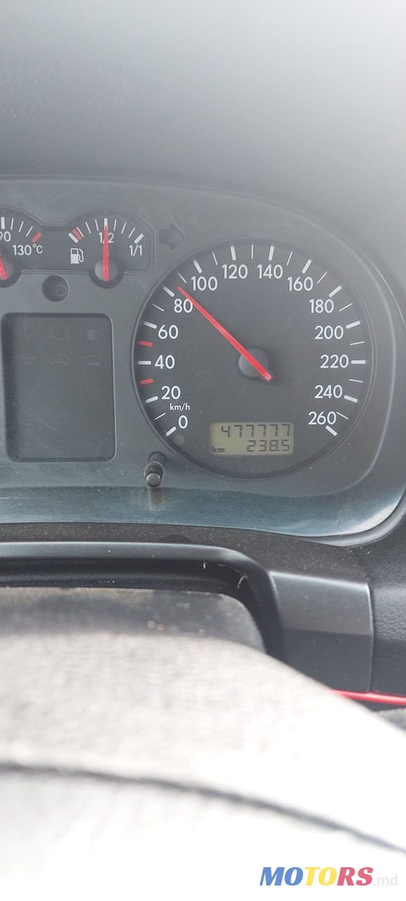 2000' Volkswagen Golf photo #1