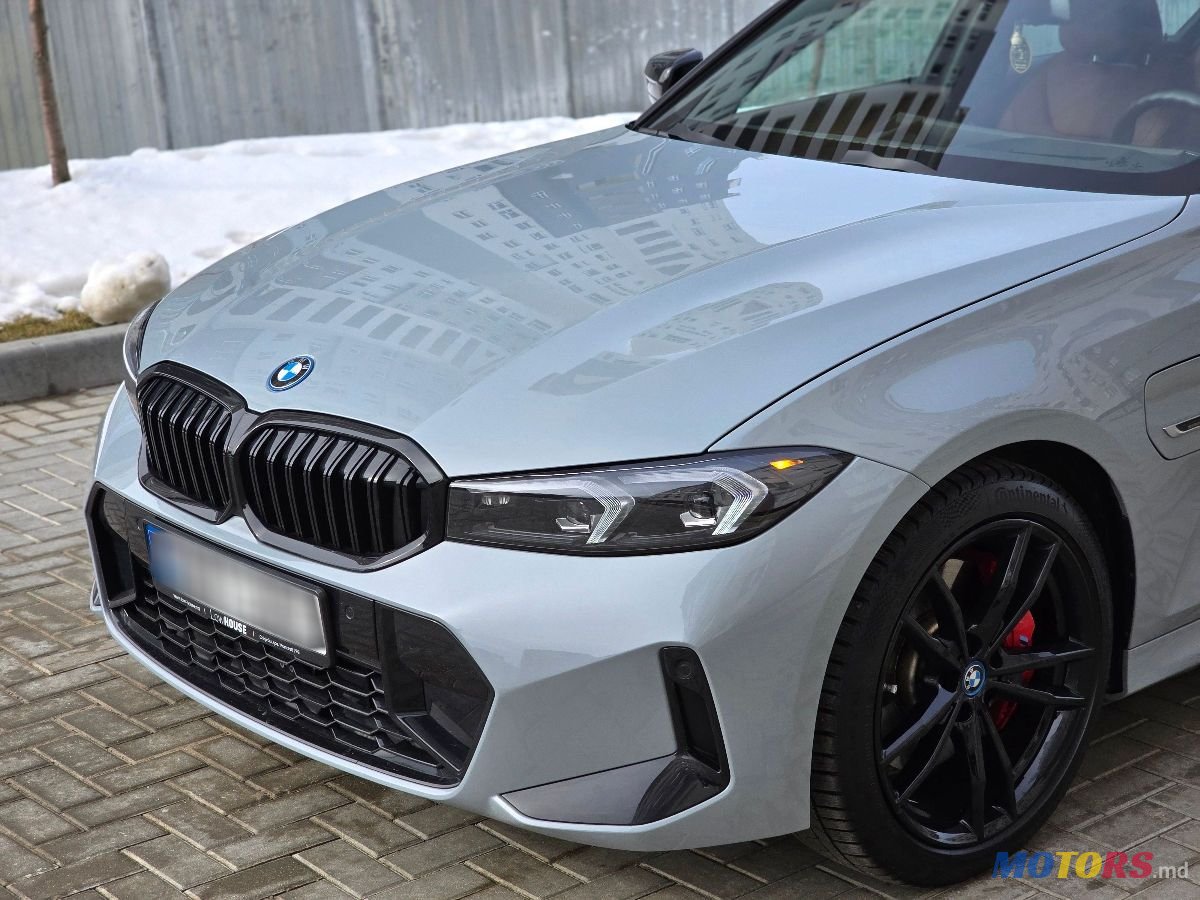 2022' BMW 3 Series photo #5