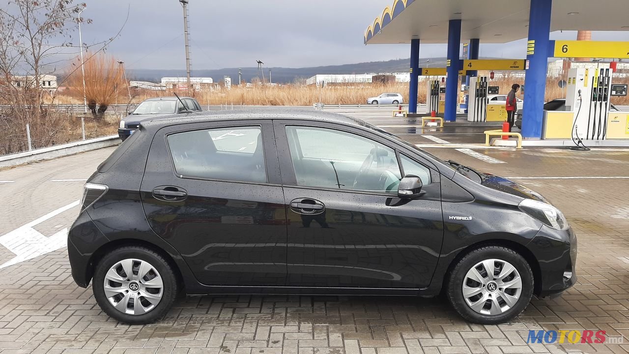 2014' Toyota Auris photo #5