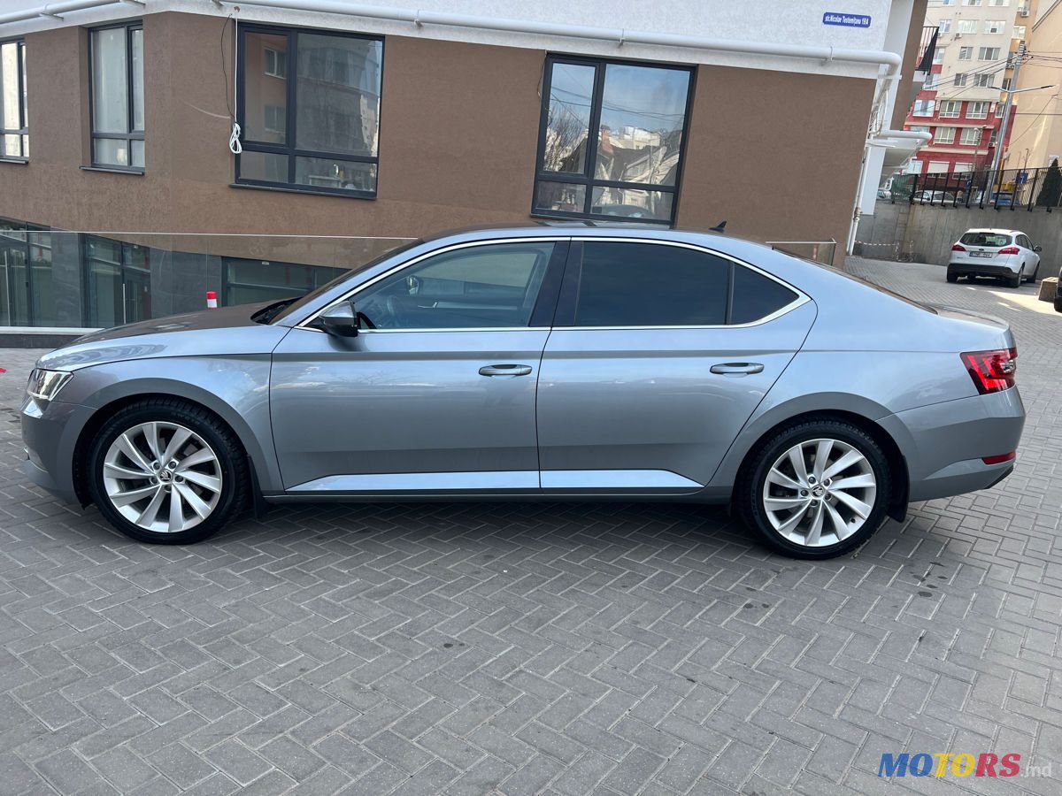 2016' Skoda Superb photo #4
