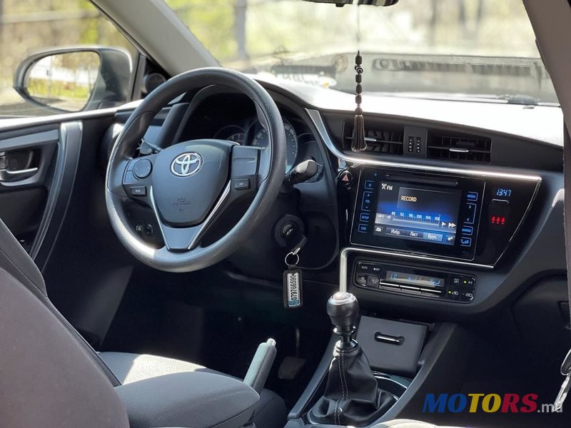 2016' Toyota Auris photo #1