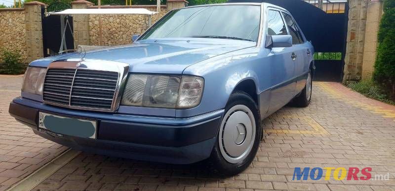 1991' Mercedes-Benz 124 photo #2