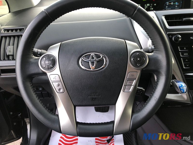 2020' Toyota Prius + photo #5