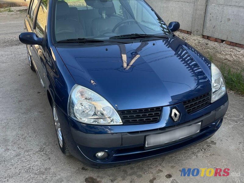 2004' Renault Clio photo #1
