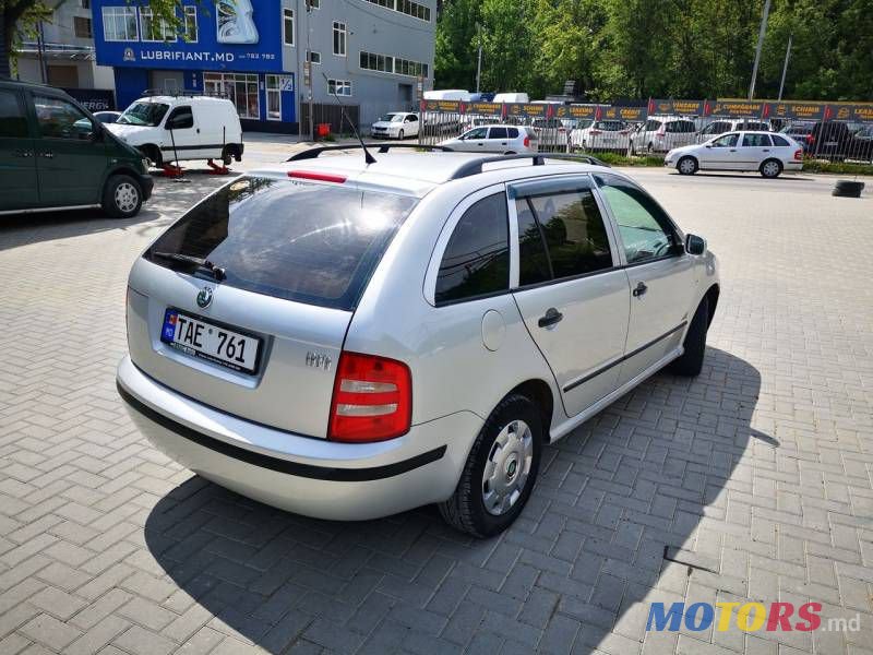 2005' Skoda Fabia photo #5