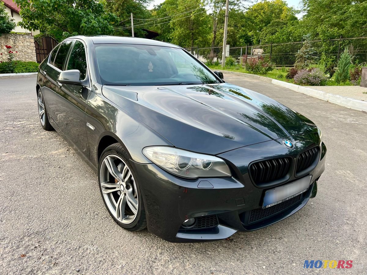 2012' BMW 5 Series photo #1
