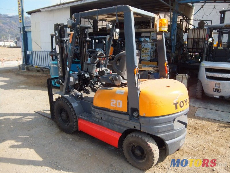 2006' Toyota 2005 photo #1