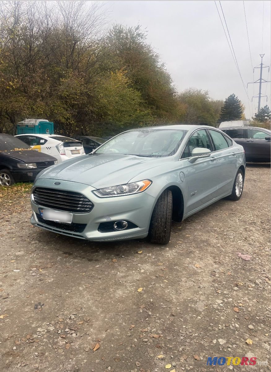 2013' Ford Fusion photo #2