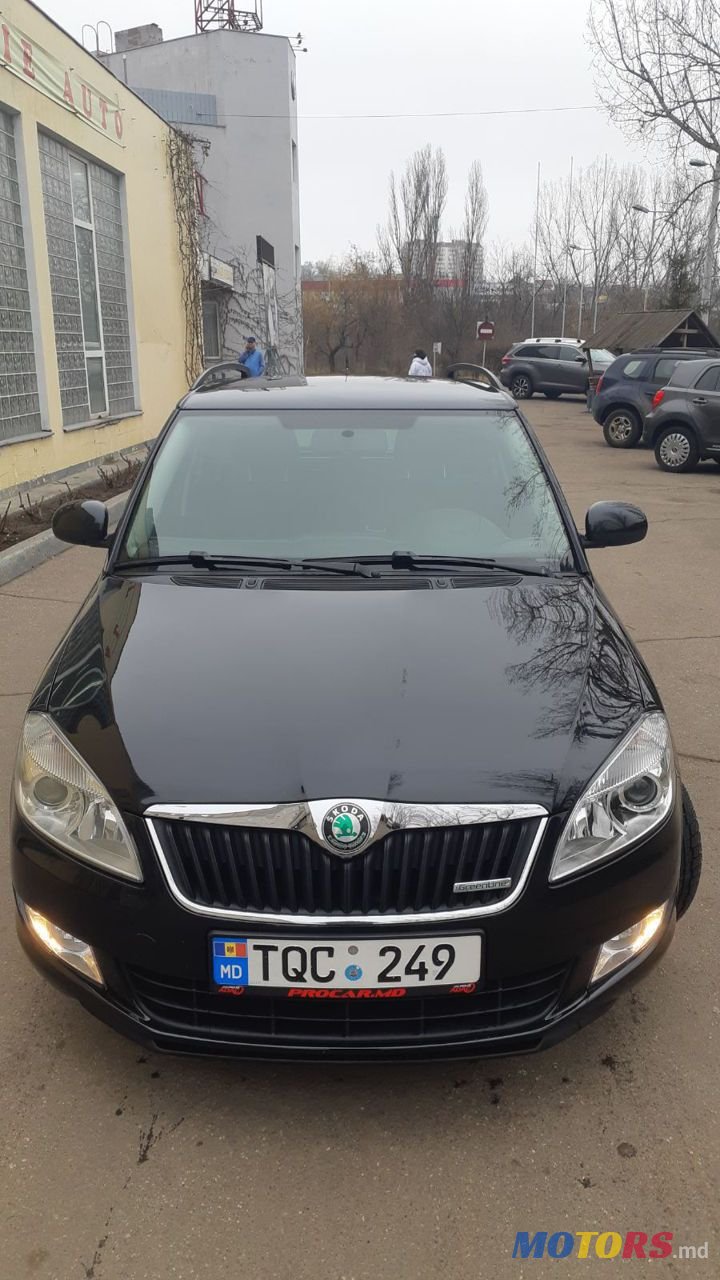 2012' Skoda Fabia photo #1