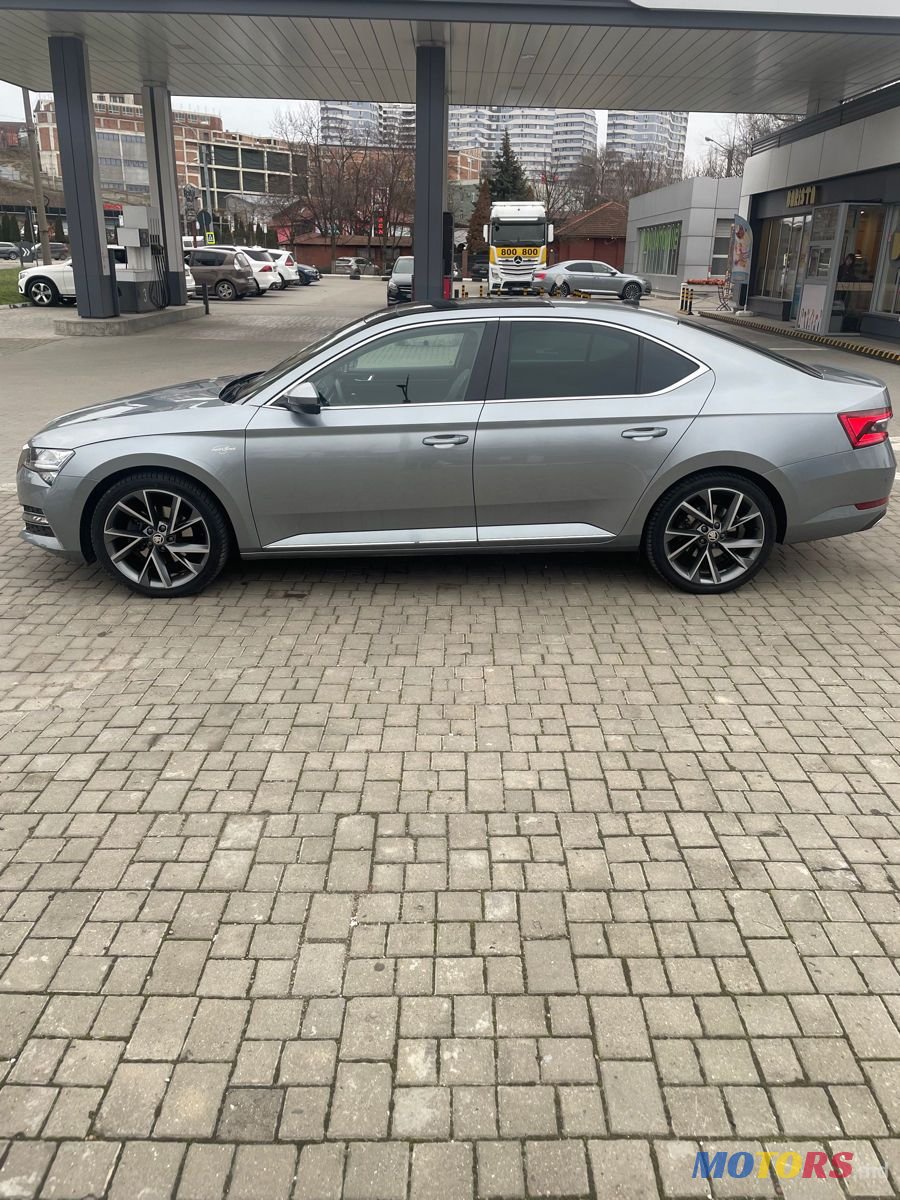 2020' Skoda Superb photo #5