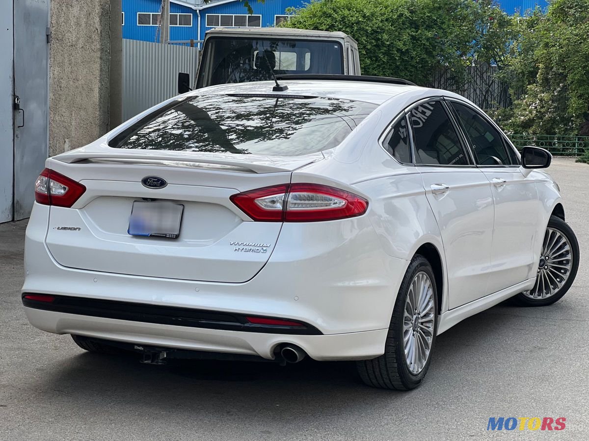 2014' Ford Fusion photo #3