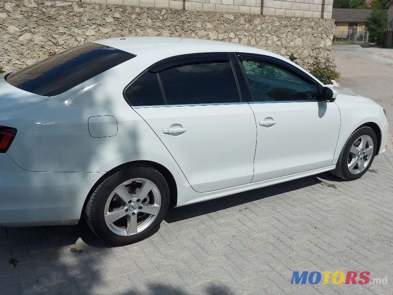 2017' Volkswagen Jetta photo #4