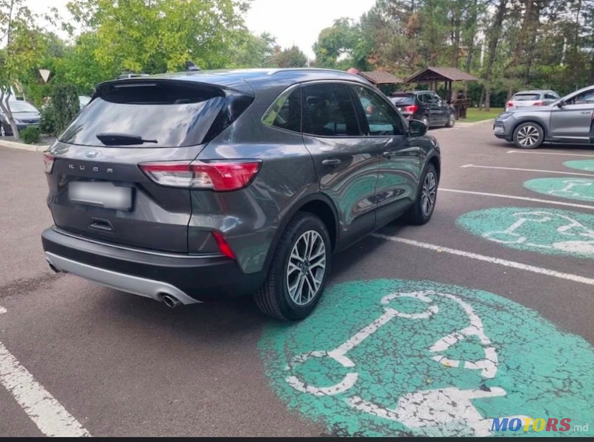 2022' Ford Kuga photo #2