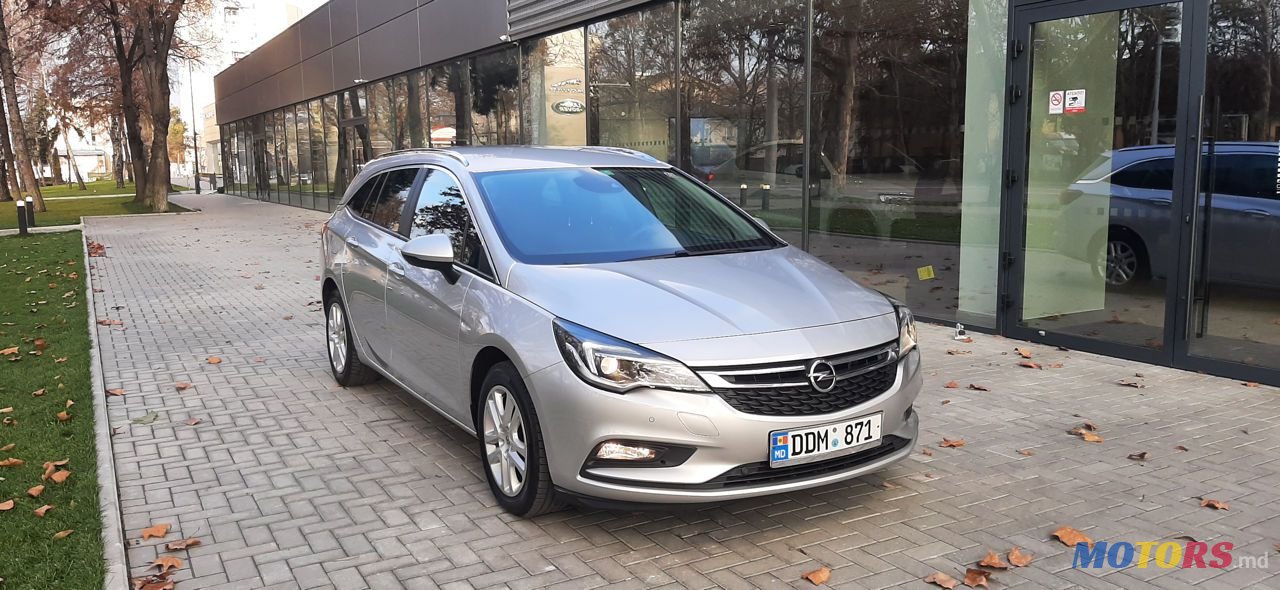 2017' Opel Astra photo #1