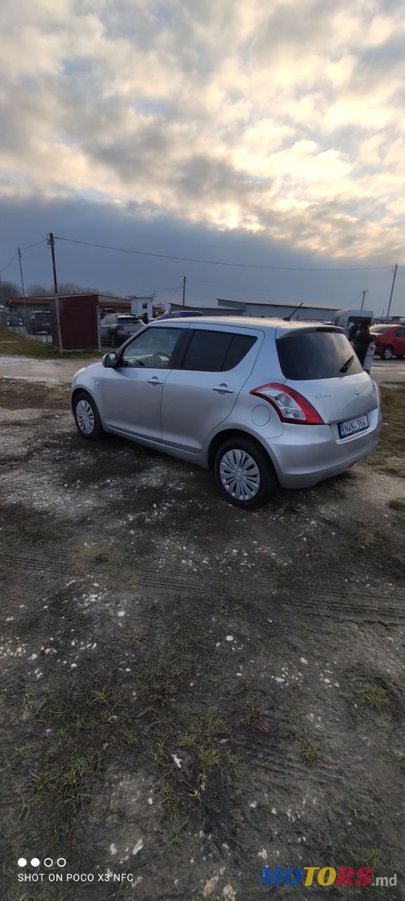 2012' Suzuki Swift photo #5