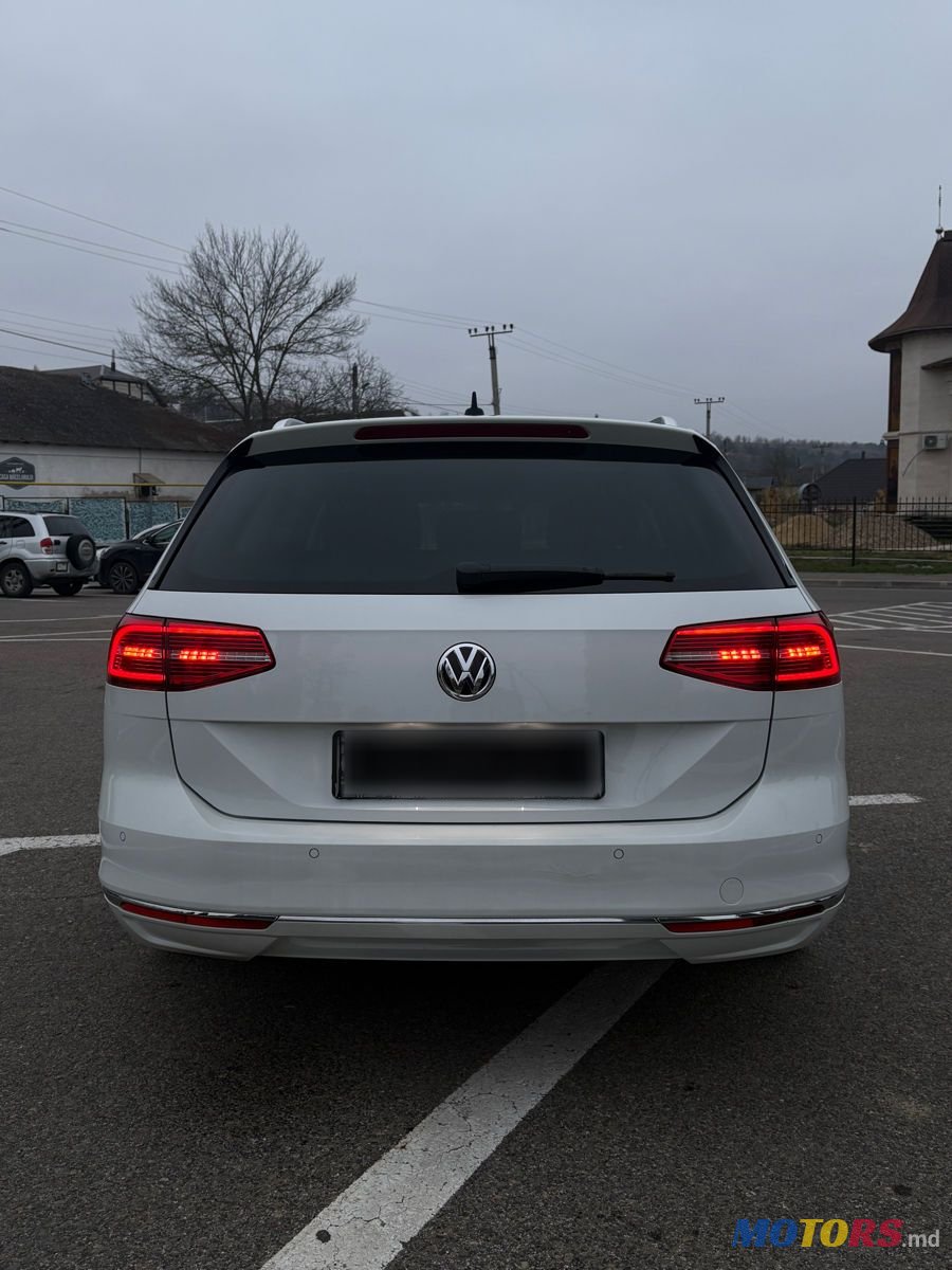 2017' Volkswagen Passat photo #6