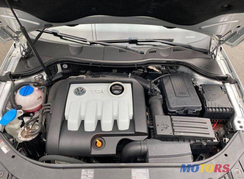 2008' Volkswagen Passat photo #3