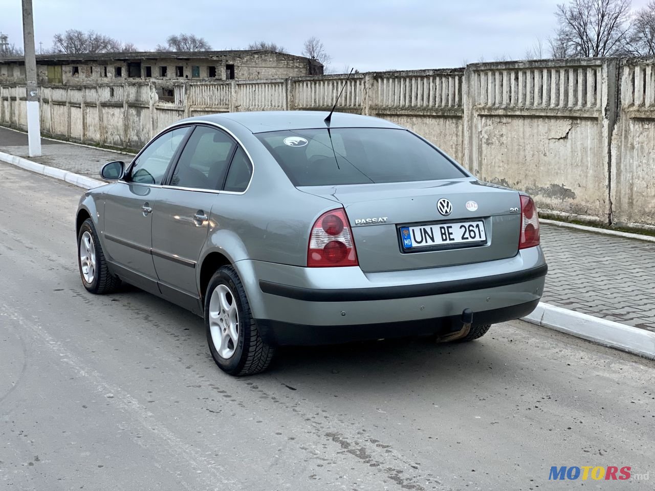 2005' Volkswagen Passat photo #5