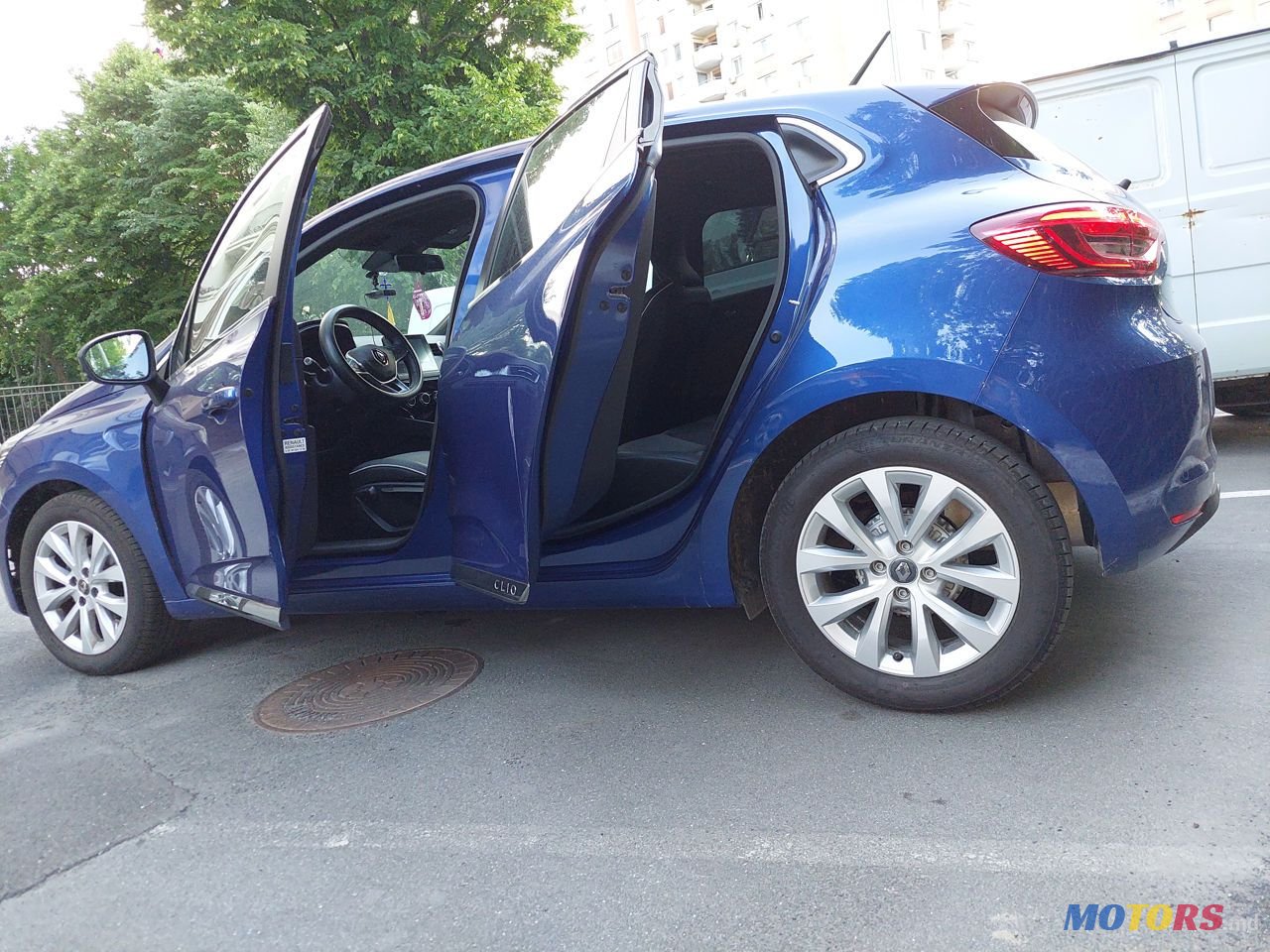 2020' Renault Clio photo #2