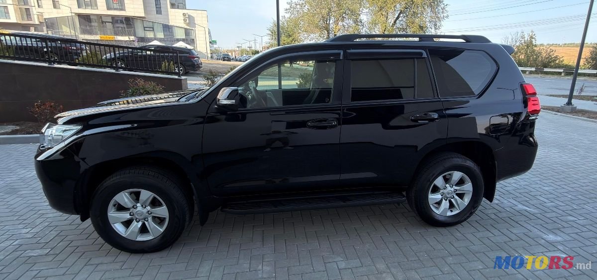 2019' Toyota Land Cruiser Prado photo #5