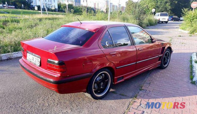 1992' BMW 3 photo #2