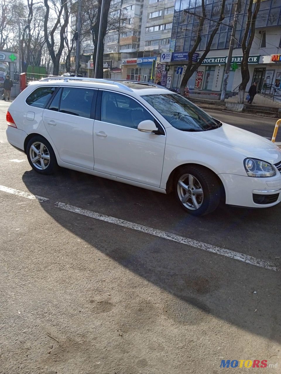 2009' Volkswagen Golf photo #1