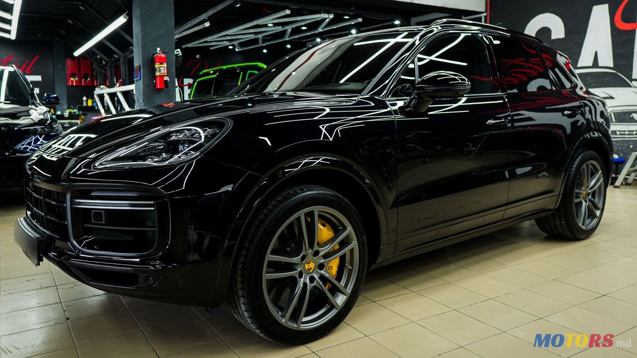 2018' Porsche Cayenne photo #3